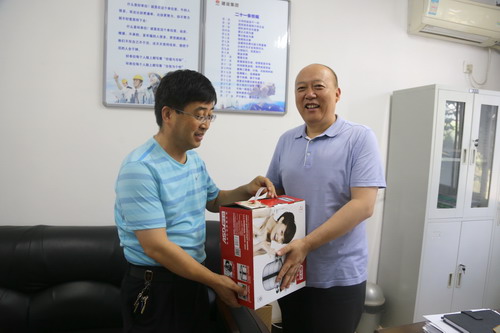 銅川分公司領(lǐng)導親切慰問復轉(zhuǎn)軍人