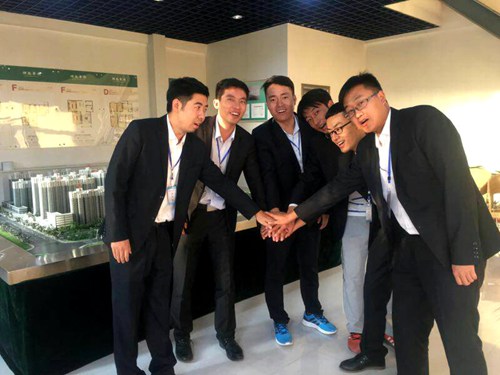 夢(mèng)想，堅(jiān)持，輝煌