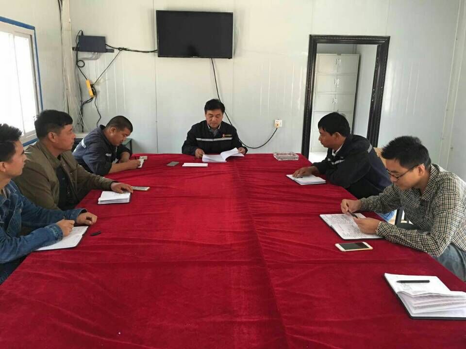 礦建二公司車村項目部黨支部組織學習寧董事長講話精神