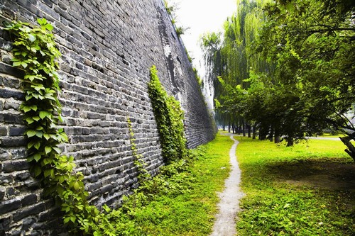 四月，古城的春天