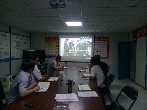 簽定家庭助廉承諾書 吹好廉潔從業(yè)“枕邊風(fēng)”