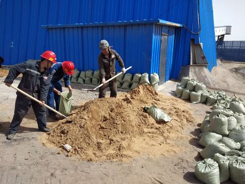 礦建二公司小保當(dāng)三項(xiàng)目部多措并舉做好雨季“三防”工作