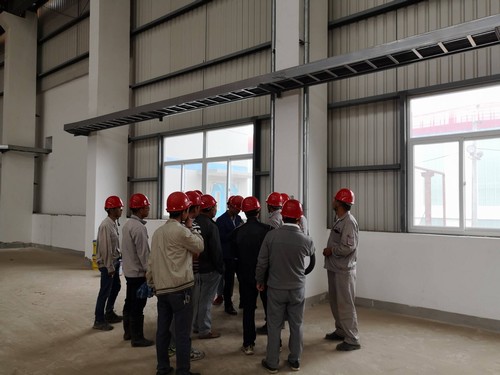 銅煤公司承建的年產(chǎn)30萬噸鋁鎂合金項(xiàng)目氧化鋁1#倉庫順利通過預(yù)驗(yàn)收