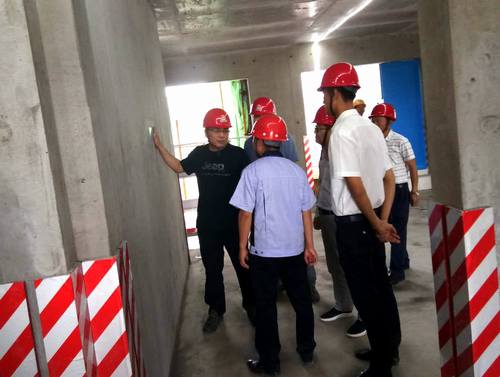 王明智深入陜煤建設(shè)銅煤公司藍(lán)山水岸項(xiàng)目檢查指導(dǎo)工作