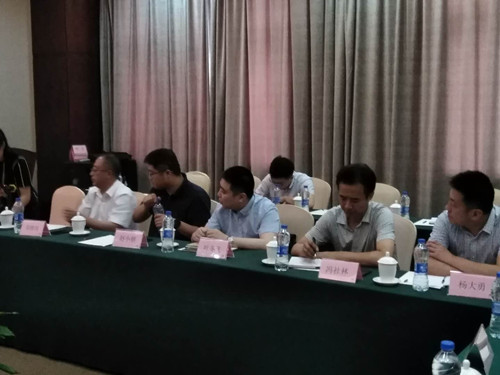 陜煤建設(shè)天工公司參加榆林合力產(chǎn)業(yè)扶貧開發(fā)公司紅棗深加工項(xiàng)目推進(jìn)會