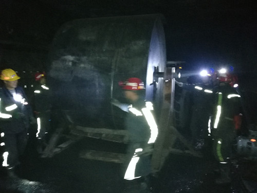 陜煤建設(shè)機(jī)電安裝公司神府項(xiàng)目部48小時完成皮帶搶險