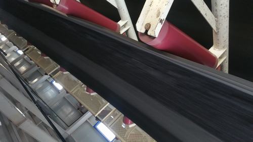 陜煤建設(shè)韓城分公司安裝三項(xiàng)目部小保當(dāng)煤礦8004最終篩分車(chē)間至產(chǎn)品倉(cāng)膠帶機(jī)工程順利投產(chǎn)