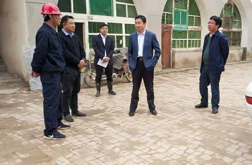 陜煤集團總經(jīng)理助理、榆林合力集團董事長范京道一行蒞臨陜煤建設(shè)天工公司承建的清澗北國棗業(yè)紅棗深加工項目視察指導工作