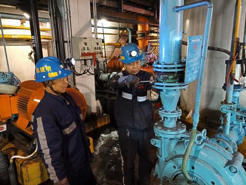 陜煤建設(shè)洗選煤運(yùn)營分公司洗煤廠：黨員“安全承諾踐諾”構(gòu)筑安全銅墻鐵壁