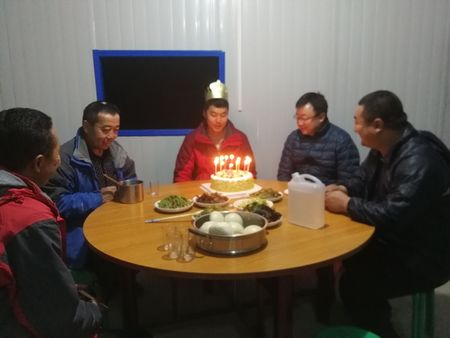 陜煤建設(shè)天工公司:別樣的生日如冬日暖陽