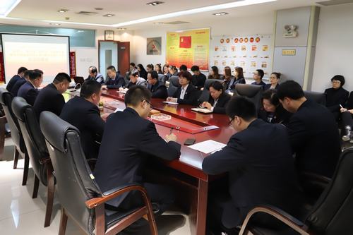 礦建二公司“講政治、敢擔(dān)當(dāng)、改作風(fēng)”專(zhuān)題教育及違規(guī)收送禮金問(wèn)題專(zhuān)項(xiàng)整治工作全面鋪開(kāi)