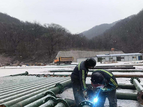 陜西煤建設(shè)機(jī)電安裝公司：跨年，我們?cè)诰?></div>
                                <div   id=