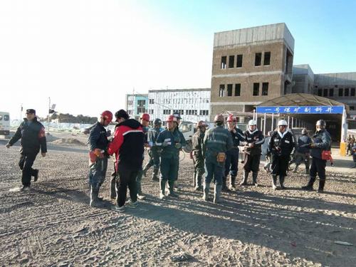 陜煤建設(shè)礦建二公司小保當(dāng)三項(xiàng)目部開展安全隱患“大掃除”活動