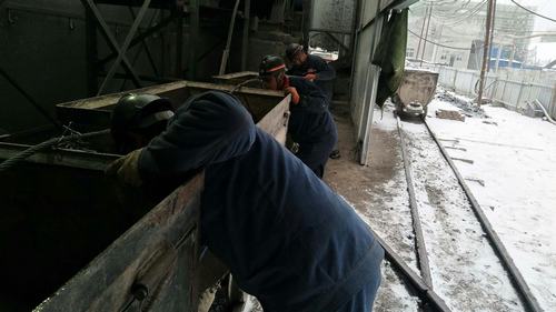 陜煤建設(shè)礦建二公司各項目部認真開展“提升運輸、車輛運輸安全整治專項活動 ”