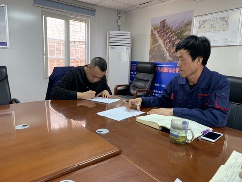 陜煤建設(shè)銅煤公司干部職工立下軍令狀，打好百日會戰(zhàn)攻堅戰(zhàn)