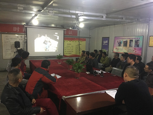 陜煤建設機電安裝公司曹家灘項目部“學案例，除隱患”促安全