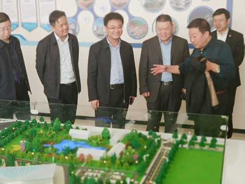 寧興剛與榆林市常務副市長張凱盈就系列合作項目交流座談