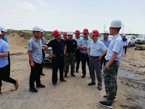 陜西鐵路物流集團(tuán)有限公司黨委書(shū)記、執(zhí)行董事、總經(jīng)理趙國(guó)智一行蒞臨靖神鐵路項(xiàng)目施工現(xiàn)場(chǎng)檢查指導(dǎo)工作