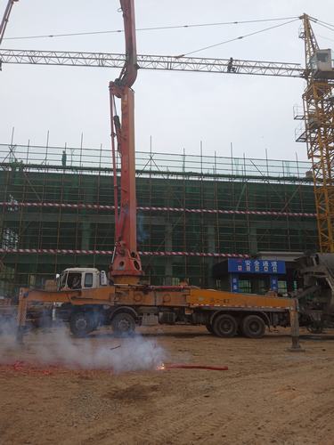 陜煤建設(shè)韓城分公司土建十項目部承建的陜西涌鑫礦業(yè)有限公司沙梁礦井消防救護(hù)隊工程主體順利封頂