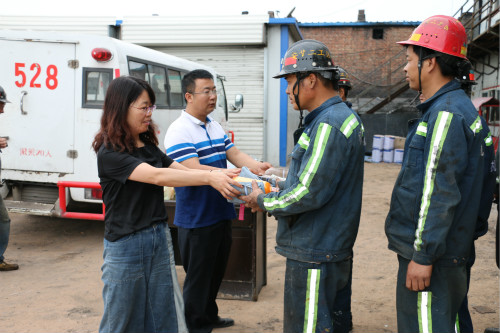 清涼送一線  關懷潤心田