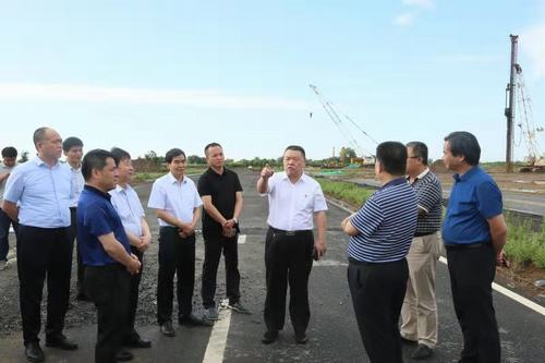 公司領(lǐng)導(dǎo)寧興剛、王寧、楊讓順深入渭南開沃項(xiàng)目檢查指導(dǎo)工作