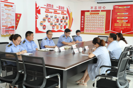 陜煤建設(shè)機(jī)電安裝公司與黃陵礦業(yè)鐵路運(yùn)輸公司對標(biāo)黨建工作