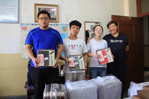 陜煤建設(shè)韓城分公司“金秋助學”活動正在進行時