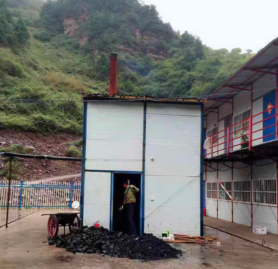 陜煤建設(shè)礦建三公司關(guān)山項目部應(yīng)對降溫提前供暖