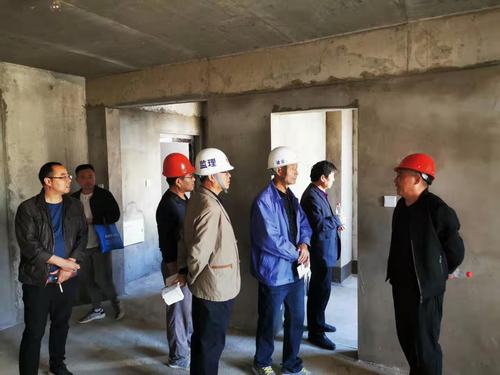 陜煤建設(shè)銅煤公司菊花園小區(qū)1#樓、荷花園1#、5#樓順利通過竣工驗(yàn)收