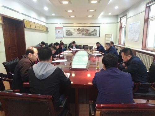 陜煤建設(shè)銅煤公司積極傳達(dá)學(xué)習(xí)陜煤建設(shè)三季度追趕超越點評會議精神