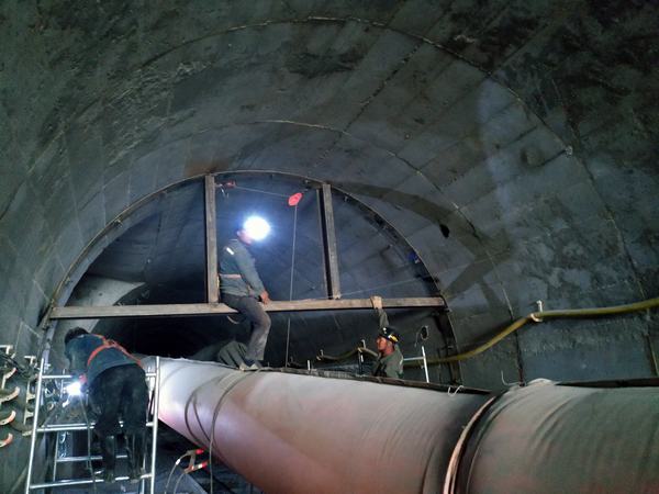 陜煤建設(shè)礦建二公司：硬隊伍啃下“硬骨頭”