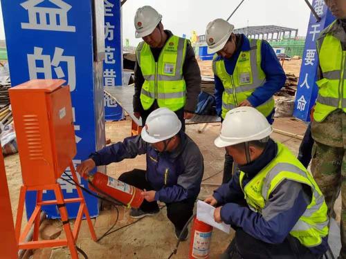 陜煤建設(shè)銅煤公司查隱患、保平安、反“三違”專項活動成新熱潮