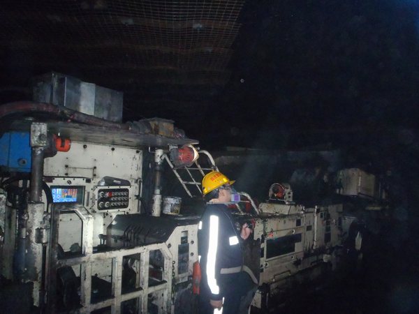 陜煤建設(shè)掘進(jìn)公司：同比收入增長(zhǎng)156% 10月份經(jīng)營(yíng)效益創(chuàng)歷史新高