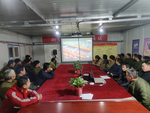 陜煤建設(shè)機(jī)電安裝公司曹家灘項(xiàng)目部多舉措確?！傲汶[患”