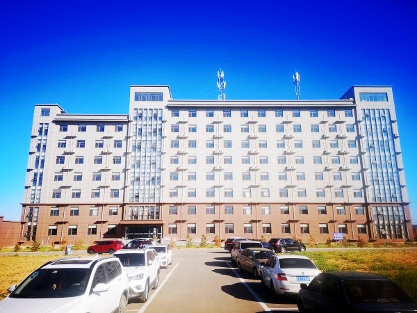 陜煤建設(shè)澄合分公司承建的曹家灘職工公寓2號樓及連廊工程榮獲“太陽杯”