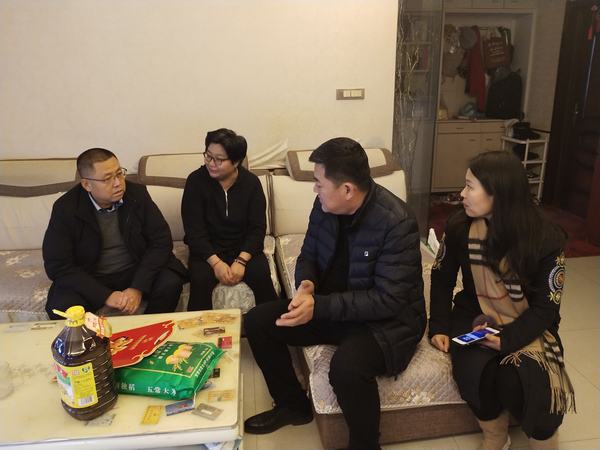 陜煤建設(shè)韓城分公司從“心”出發(fā)，慰問困難職工“暖人心”