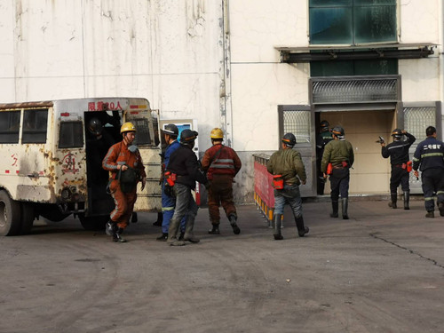 陜煤建設機電安裝公司黃陵項目部：除夕，我們升井了