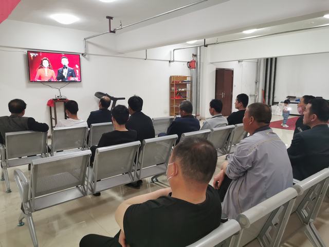 陜煤建設(shè)洗選煤運(yùn)營公司認(rèn)真組織收看致敬勞動(dòng)者“五一”特別節(jié)目