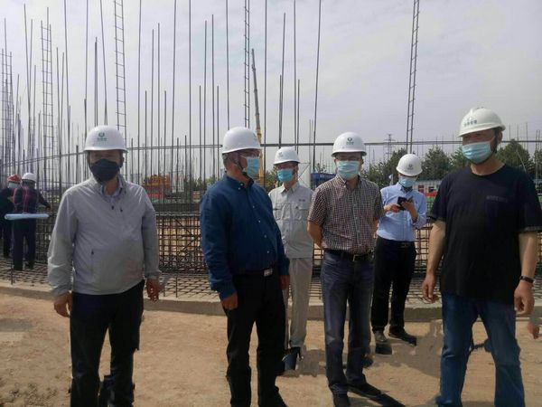 中儲糧西安分公司總經(jīng)理戴中文、西安直屬庫總經(jīng)理趙琳蒞臨天工公司中儲糧項目檢查指導(dǎo)工作