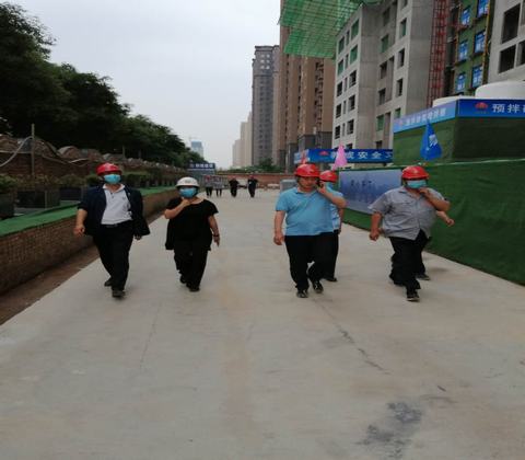 銅川公司藍(lán)山水岸工程順利通過(guò)市級(jí)文明工地驗(yàn)收