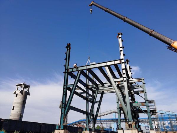 陜煤建設(shè)韓城分公司承建的澄合礦業(yè)王村煤場(chǎng)快速裝車站工程順利開(kāi)工