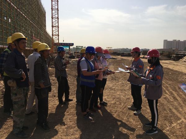 瞧，我們項(xiàng)目部的“新生”力量