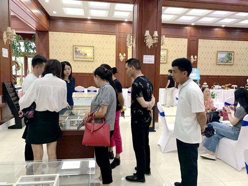 陜煤建設(shè)公司：龍灣水境項(xiàng)目新品認(rèn)購火爆全城