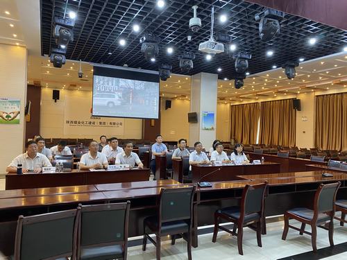 市場(chǎng)開發(fā)分公司舉行“高懸利劍 警鐘長(zhǎng)鳴”專題觀影活動(dòng)