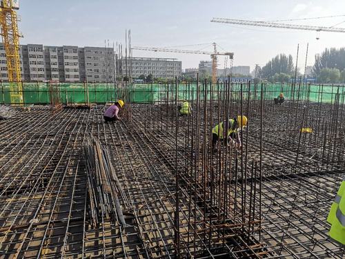 陜煤建設(shè)銅煤公司第一項(xiàng)目部多措并舉促生產(chǎn)，日夜兼程筑精品