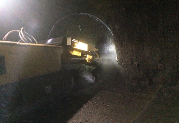 陜煤建設礦建三公司雙龍項目部二盤區(qū)膠帶機運輸巷如期開工