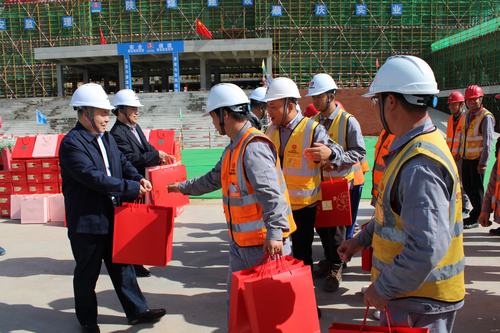 【領(lǐng)導(dǎo)慰問】— 10月1日