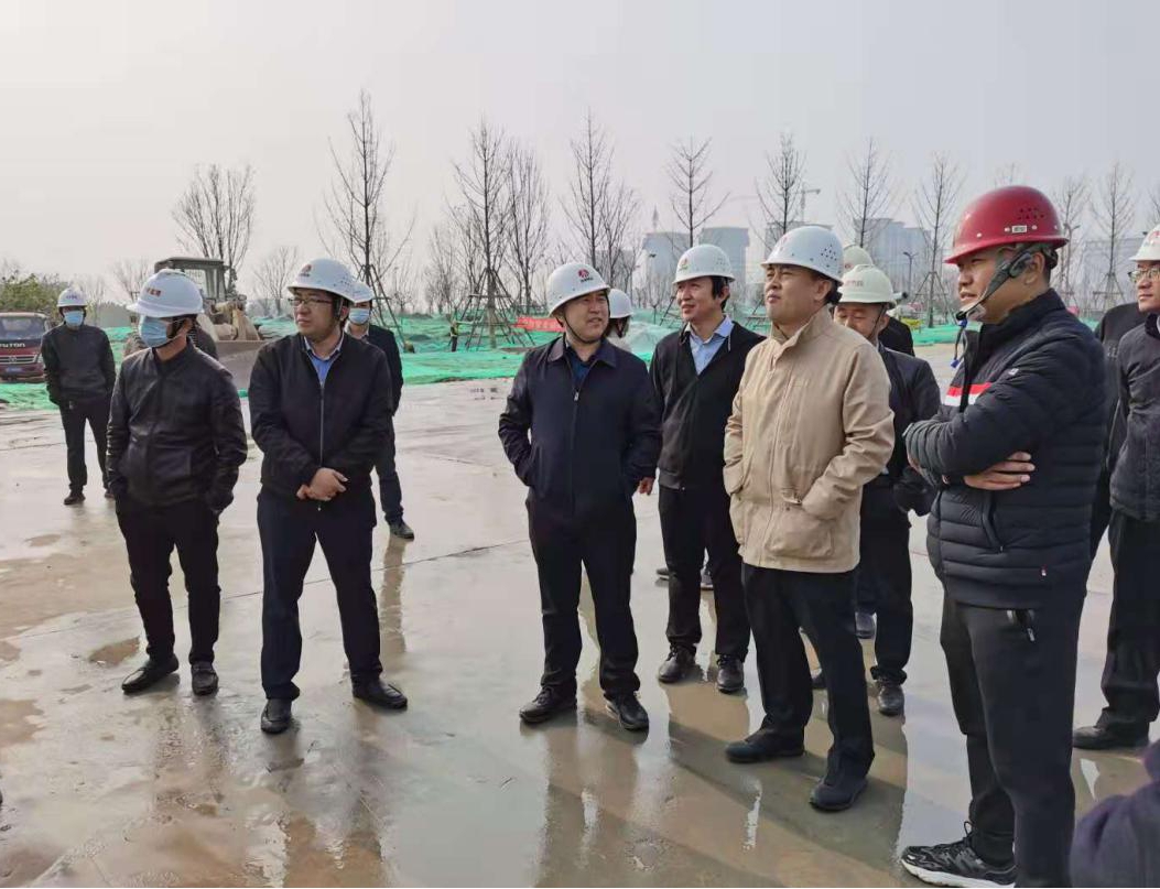 西咸新區(qū)黨工委委員、管委會總規(guī)劃師陳默一行赴空港新城項目調(diào)研指導(dǎo)