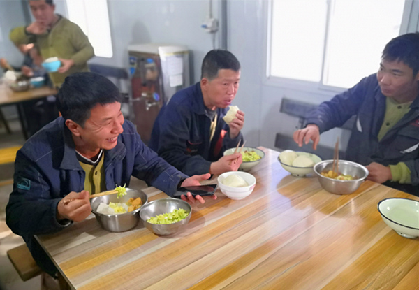 陜煤建設(shè)礦建三公司：關(guān)注“兩堂一舍”，為職工創(chuàng)建溫馨家園