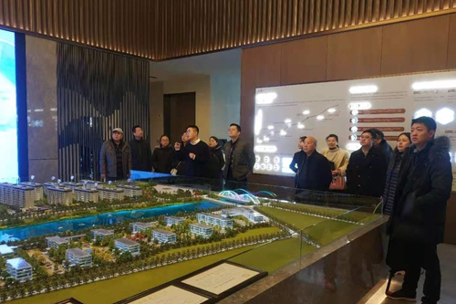 陜煤建設公司赴地建嘉信置業(yè)商洛江山臻境項目進行對標學習